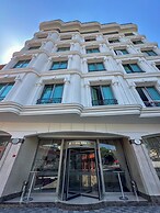 The Grand Mira Hotel