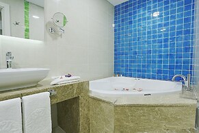 The Grand Mira Hotel