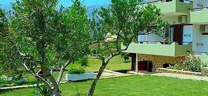 Albatros Studios & Apartments