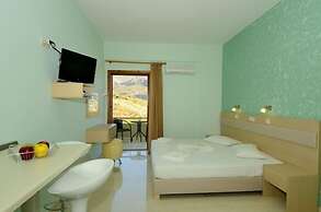 Albatros Studios & Apartments