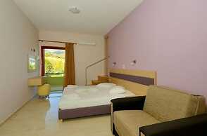 Albatros Studios & Apartments