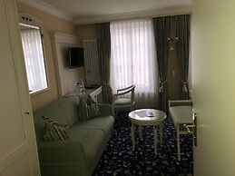 Mokni's Palais Hotel & Spa