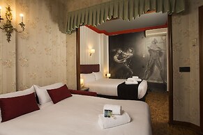 Casual del Teatro Madrid Hotel