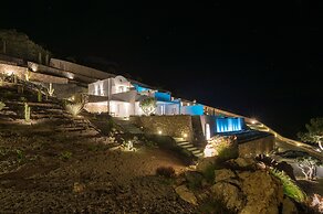 Santorini Heights