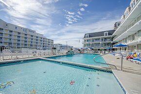 Fleur De Lis Beach Motel