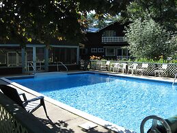 Blue Gentian Lodge at Magic Mountain