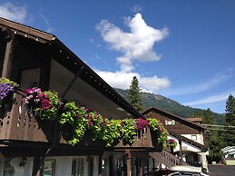 Linderhof Inn