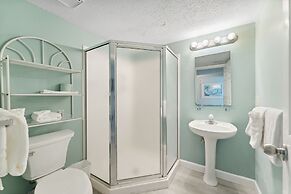 Pelican Beach Resort by Panhandle Getaways