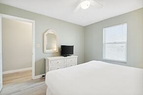 Pelican Beach Resort by Panhandle Getaways