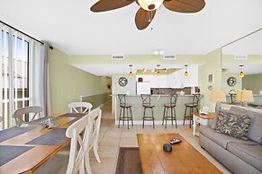 Pelican Beach Resort by Panhandle Getaways