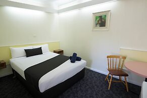 Pioneer Station Motor Inn