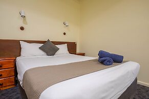 Pioneer Station Motor Inn