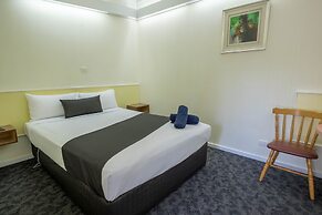 Pioneer Station Motor Inn