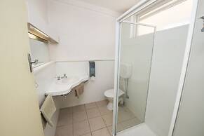 Pioneer Station Motor Inn