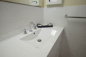 Pioneer Station Motor Inn