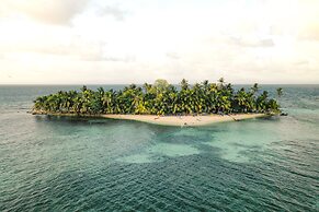 Ranguana Caye Cabanas