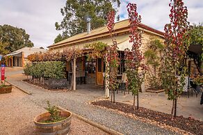 Reillys Wines Heritage Cottages