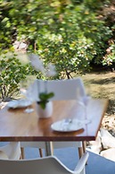 Heart Hotel and Gallery Whitsundays