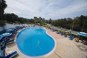 Villaggio Hotel Pineta Petto Bianco