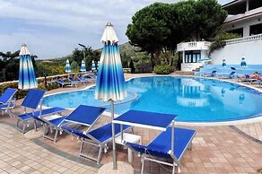 Villaggio Hotel Pineta Petto Bianco