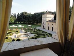Hotel Villa Giona