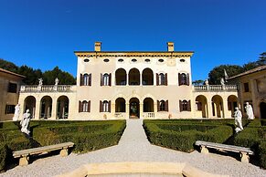Hotel Villa Giona