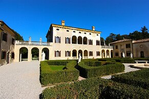 Hotel Villa Giona