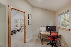 12gs - Bbq - Wifi - Dishwasher - Sleeps 4 2 Bedroom Home by RedAwning