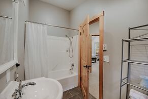 12gs - Bbq - Wifi - Dishwasher - Sleeps 4 2 Bedroom Home by RedAwning