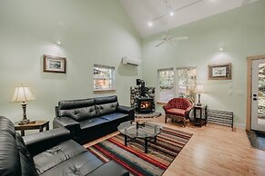 12gs - Bbq - Wifi - Dishwasher - Sleeps 4 2 Bedroom Home by RedAwning