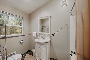 12gs - Bbq - Wifi - Dishwasher - Sleeps 4 2 Bedroom Home by RedAwning