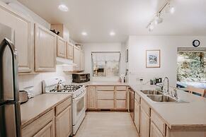 19mbr - Hot Tub - Sauna - Bbq - Pets Ok - Wifi - Sleeps 10 5 Bedroom H