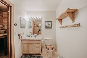 19mbr - Hot Tub - Sauna - Bbq - Pets Ok - Wifi - Sleeps 10 5 Bedroom H