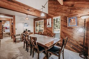 26sl - Hot Tub - Bbq - Game Room - Sleeps 8 3 Bedroom Home by RedAwnin