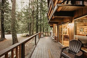 27gs - Bbq - Pets Ok - Wifi - Sleeps 10 3 Bedroom Home by RedAwning