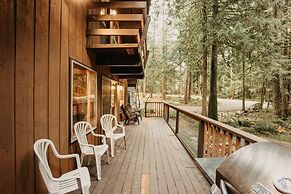 27gs - Bbq - Pets Ok - Wifi - Sleeps 10 3 Bedroom Home by RedAwning