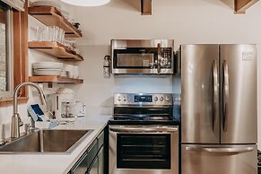 27gs - Bbq - Pets Ok - Wifi - Sleeps 10 3 Bedroom Home by RedAwning