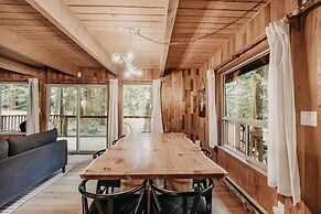 27gs - Bbq - Pets Ok - Wifi - Sleeps 10 3 Bedroom Home by RedAwning