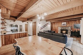 27gs - Bbq - Pets Ok - Wifi - Sleeps 10 3 Bedroom Home by RedAwning