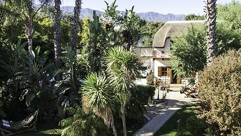 GUBAS DE HOEK meet eat sleep