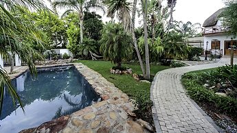 GUBAS DE HOEK meet eat sleep