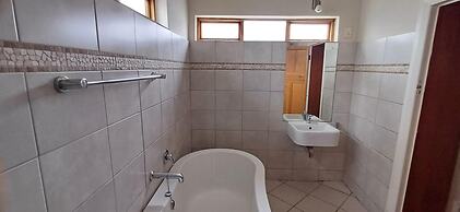 GUBAS DE HOEK meet eat sleep