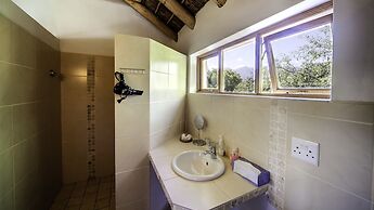 GUBAS DE HOEK meet eat sleep