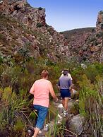 GUBAS DE HOEK meet eat sleep