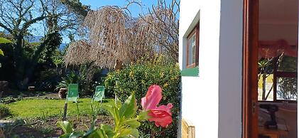 GUBAS DE HOEK meet eat sleep