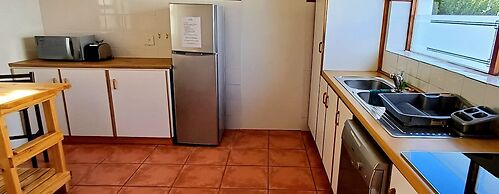 GUBAS DE HOEK meet eat sleep