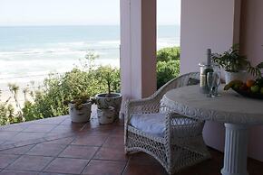 The Pink Lodge on the Beach