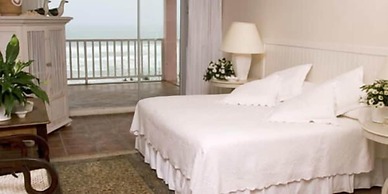 The Pink Lodge on the Beach