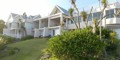 The Pink Lodge on the Beach