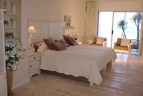 The Pink Lodge on the Beach